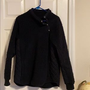 Black A&F Sherpa asymmetrical snap pullover